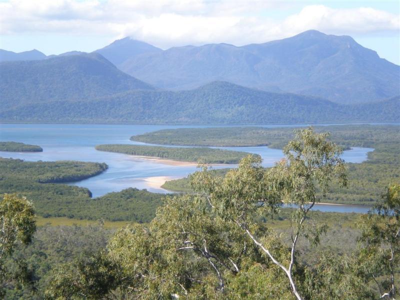 Hinchinbrook Marine Cove Resort Lucinda Kültér fotó