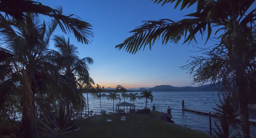 Hinchinbrook Marine Cove Resort Lucinda Kültér fotó
