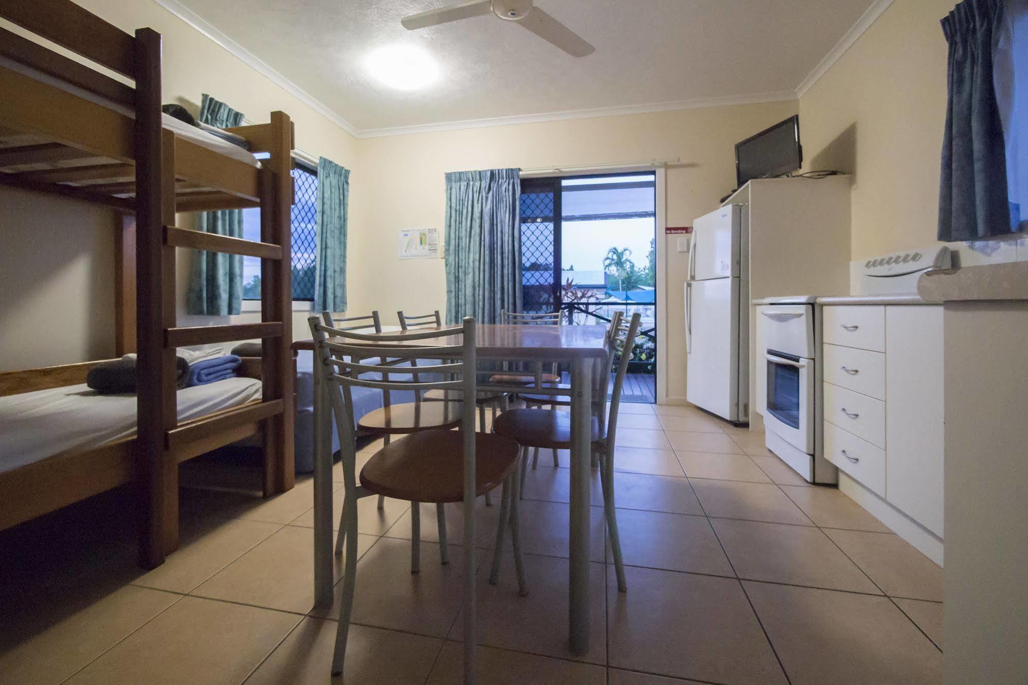 Hinchinbrook Marine Cove Resort Lucinda Kültér fotó